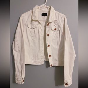 Ci Sono | Cropped Cream Distressed Denim Jacket